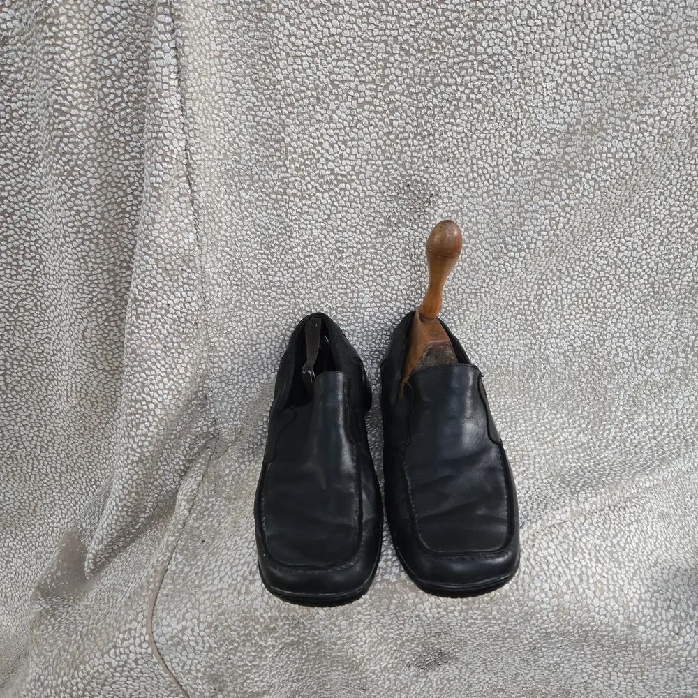 Reaction Kenneth Cole Black Leather Oxfords